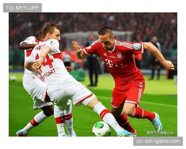 天气因素:慕尼黑雨战在即,拜仁与斯图加特均进行防水用球训练